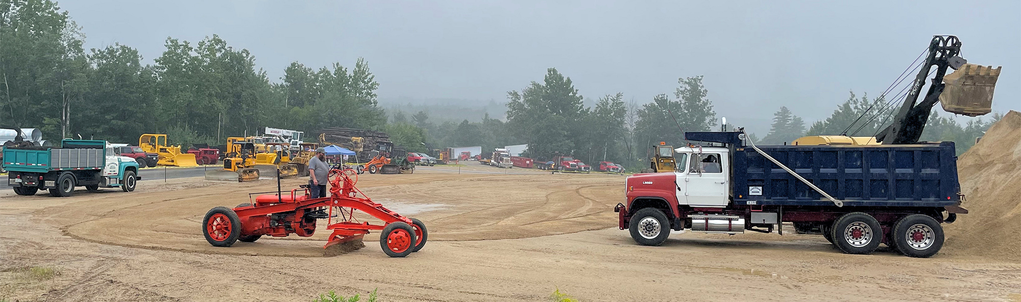 Ted Valpey's United motor grader at the 2024 Show
